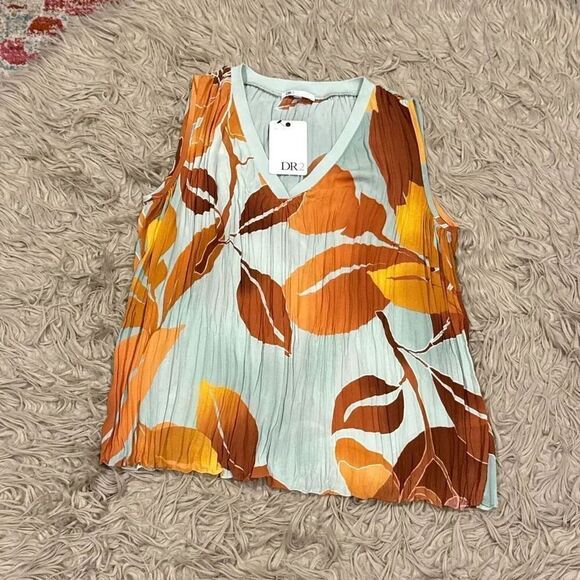 DR2 Tops - NWT DR2 blouse size small